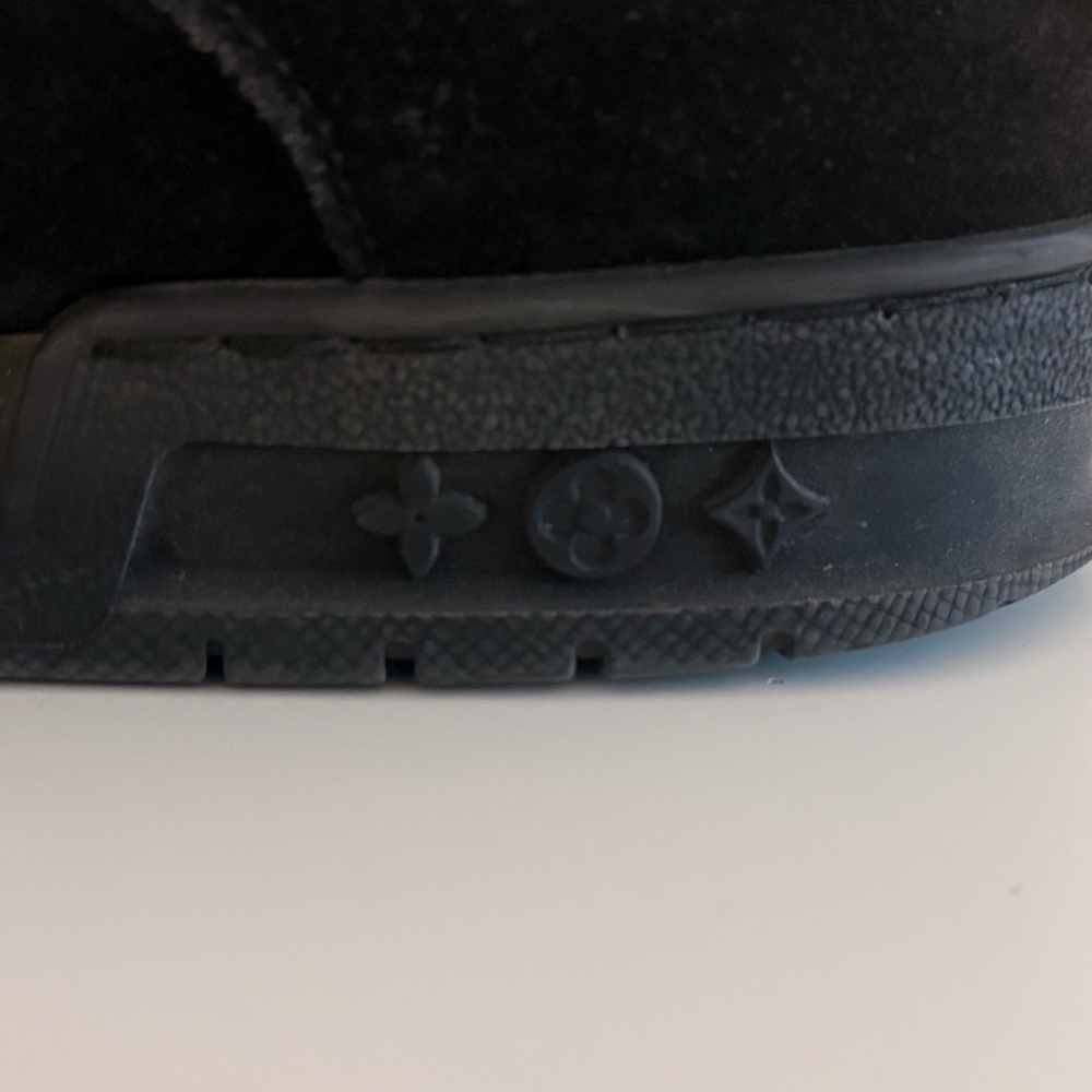 Louis Vuitton Virgil Abloh Black Suede Low Top Sneakers Men’s 9.5 - Picture 9 of 10